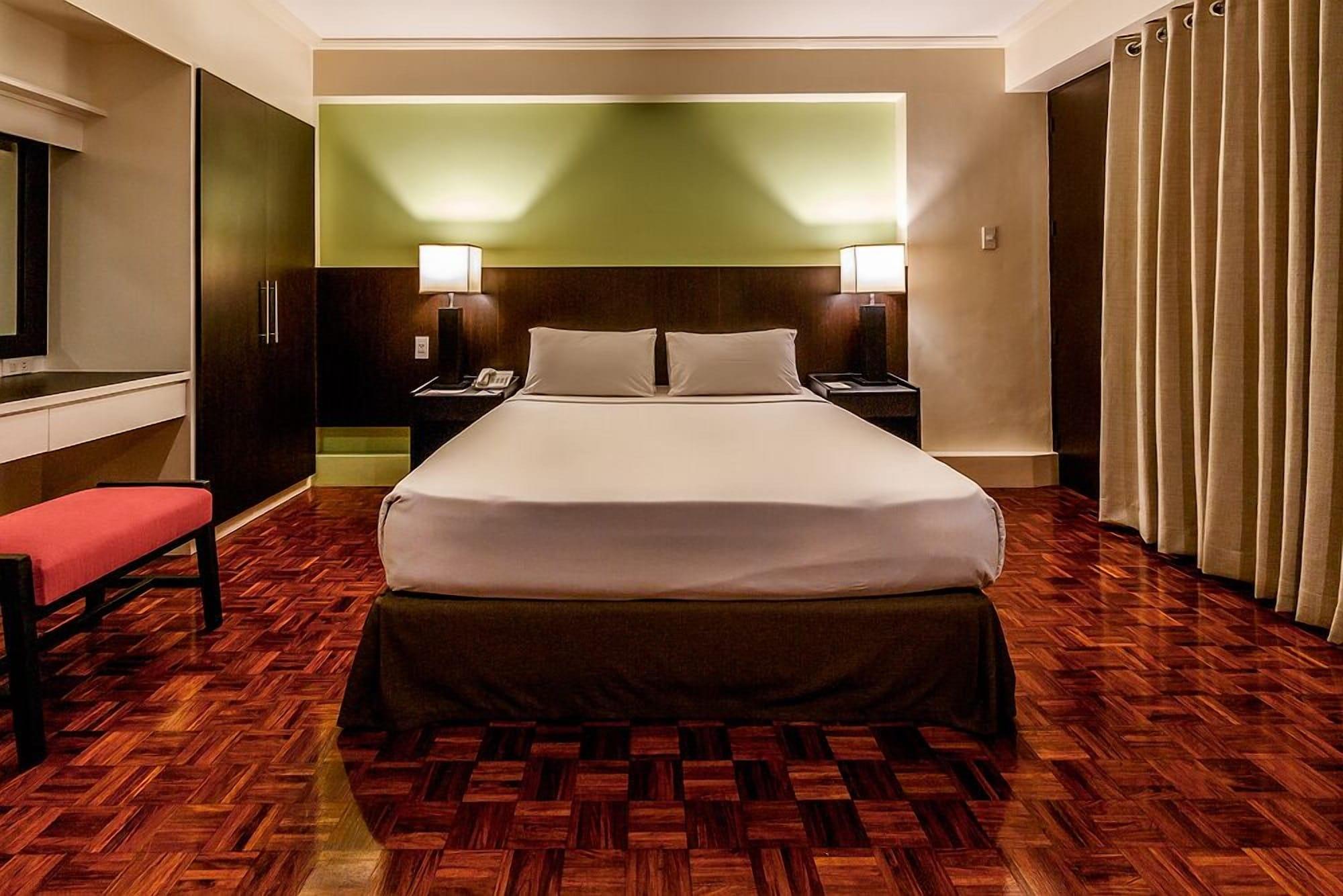 Copacabana Apartment Hotel Pasay Exterior photo