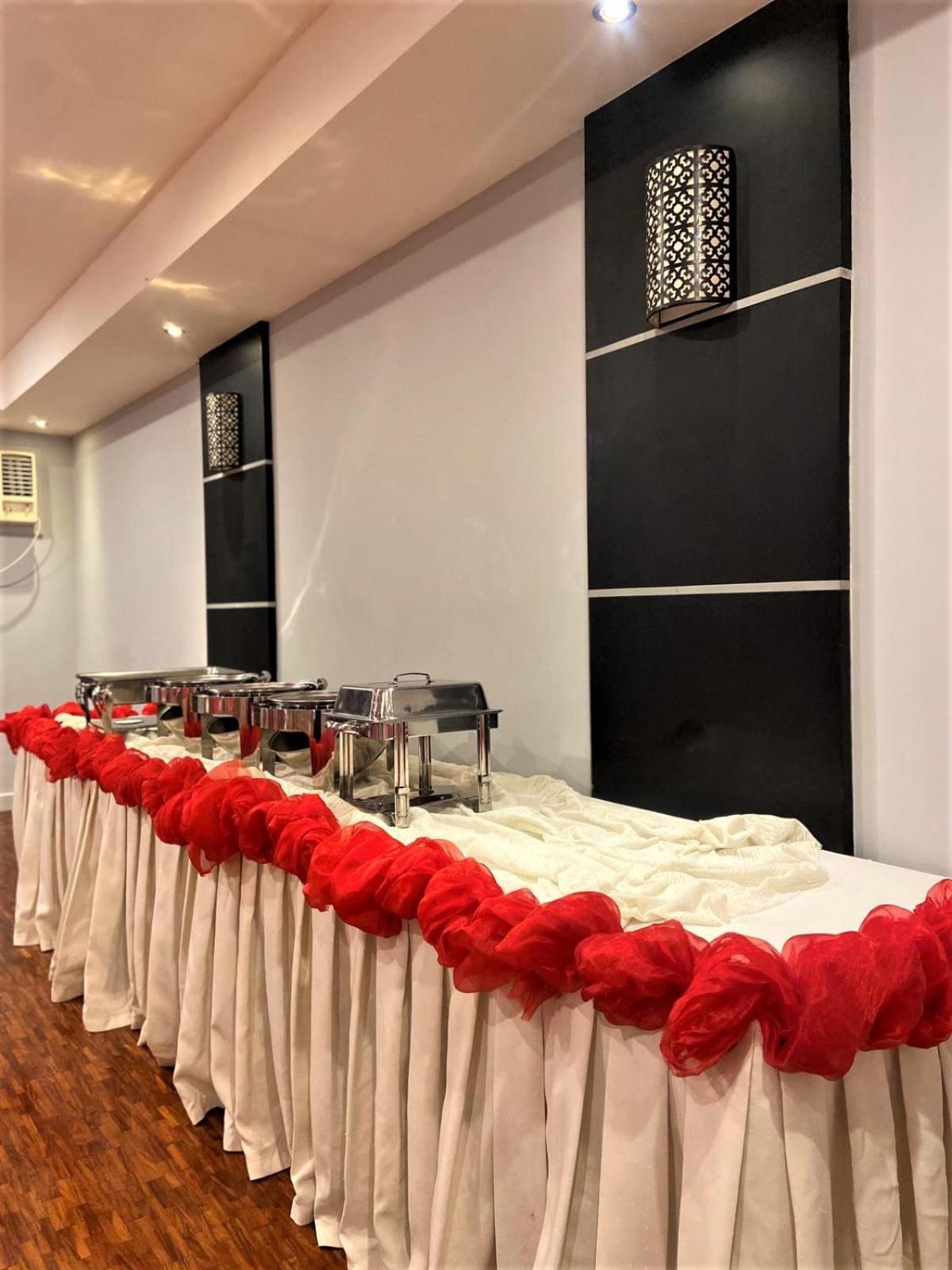 Copacabana Apartment Hotel Pasay Exterior photo