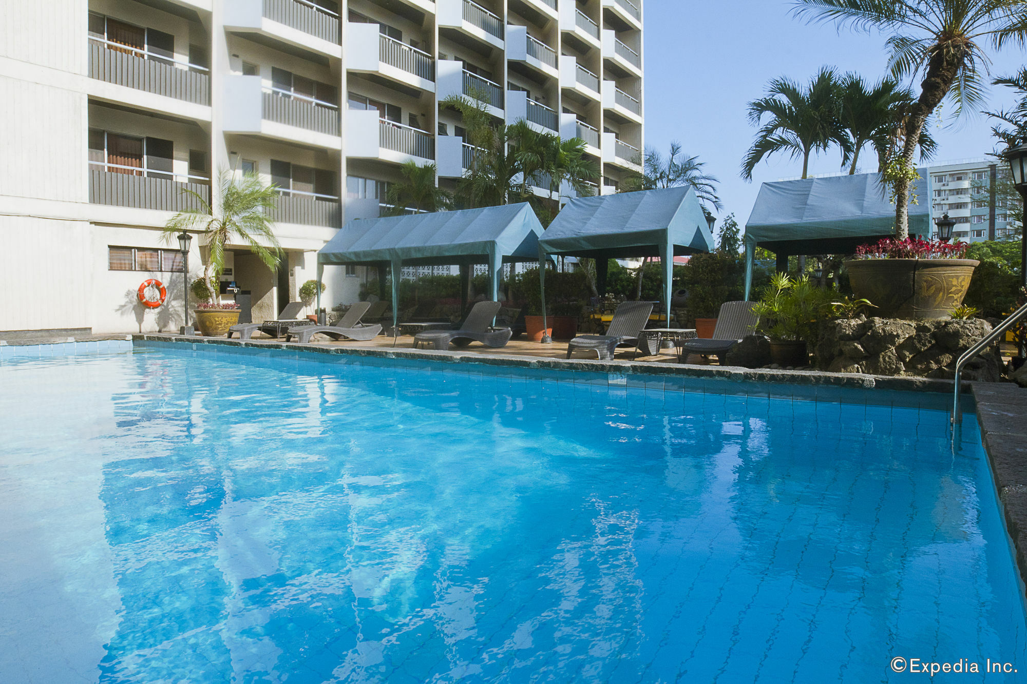 Copacabana Apartment Hotel Pasay Exterior photo